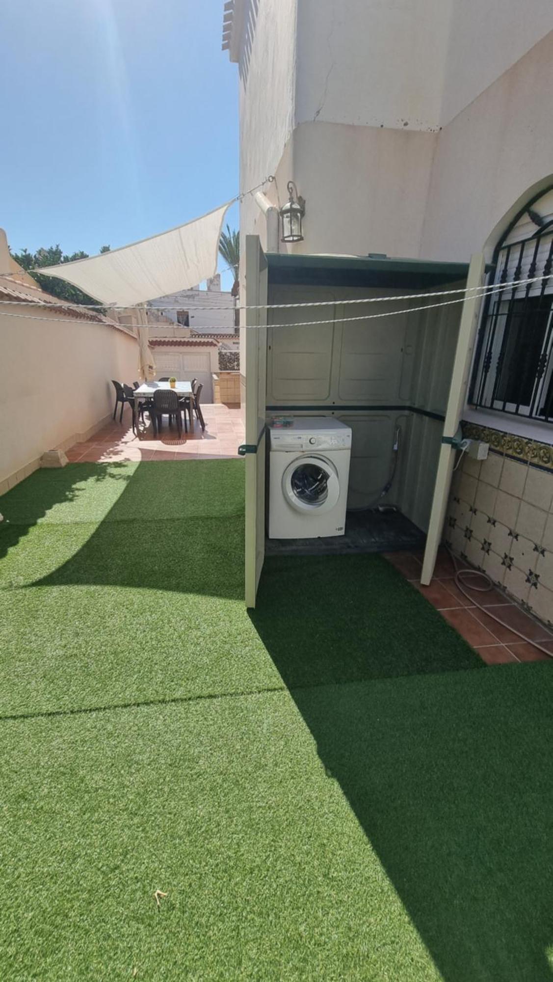 Mi Casita En Con Piscina Y Barbacoa Holiday home Torrevieja